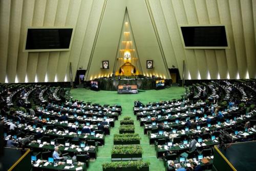 تقدیر مجلس از حماسه آفرینی کادر بهداشت و درمان در جنگ ۱۲ روزه