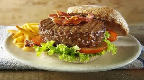 غذا هایی که سبب میگرن و مشکلات سلامت روان می شوند